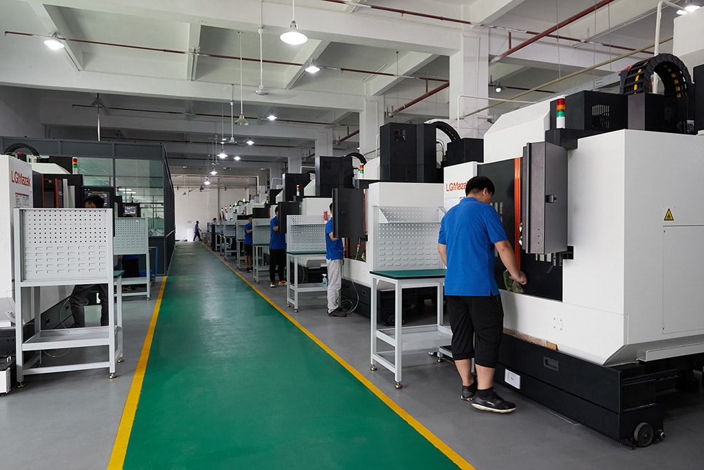 3 axis,4 axis, and 5 axis CNC Machining workshop of CNC Machining China factory 